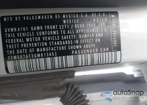 2016 Volkswagen Beetle 1.8T Denim z USA, uszkodzony, nr VIN 3VW507AT3GM813652